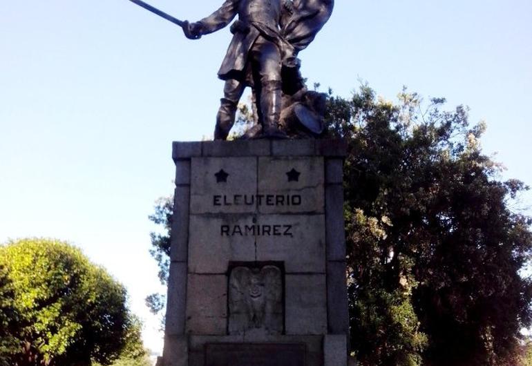 Monumento eleuterio ramirez  Sonesta Osorno