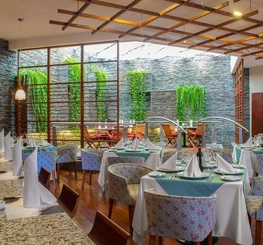 Restaurante la fuente sushi & grill Hotel Radisson Guayaquil Guaiaquil