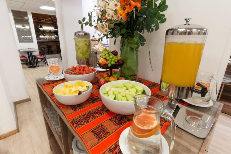 Buffet de café da manhã Hotel Geotel Calama