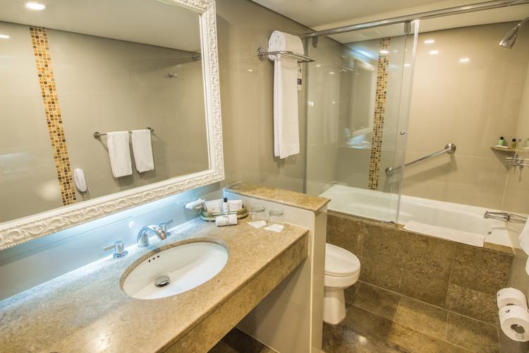 Junior suite banheiro com banheira ghl hotel hamilton Hotel GHL Collection Hamilton Bogota