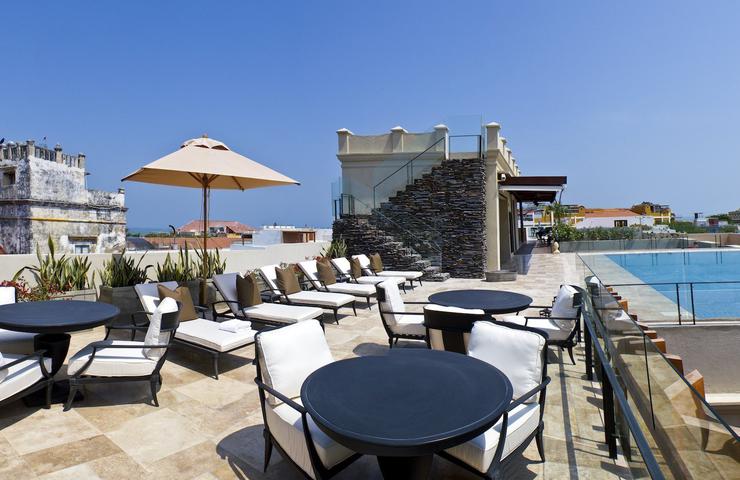Esplanada miradouro Bastión Luxury Hotel Cartagena das Indias