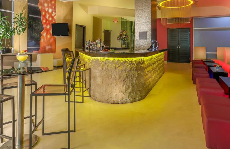 Bar lobby asia GHL Hotel Barranquilla 