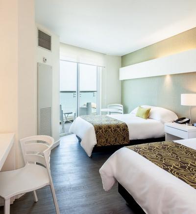 Quarto estândar duas camas simples vista mar GHL Hotel Relax Corais de Indias Cartagena das Indias