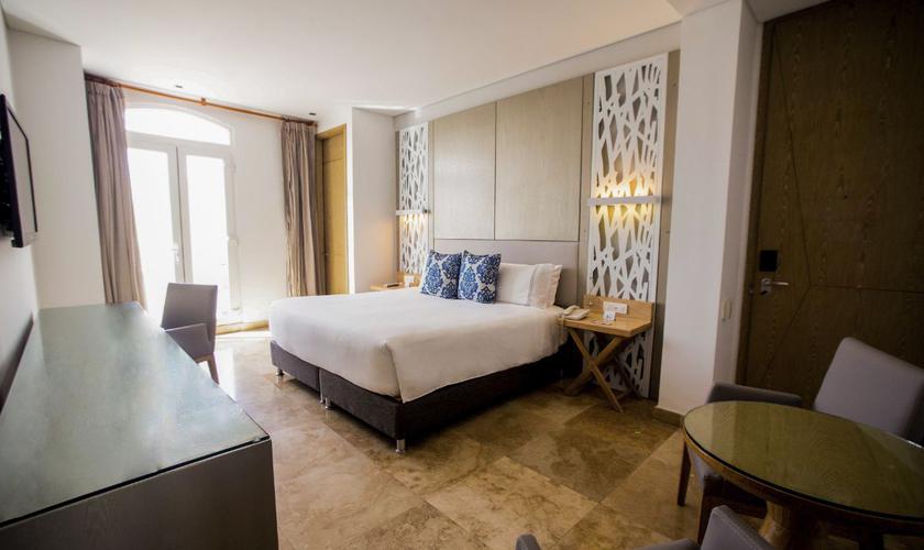 Quarto de luxo vista da baía  Arsenal Hotel Cartagena das Indias