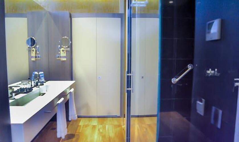 Quarto deluxe Bioxury Hotel Bogota